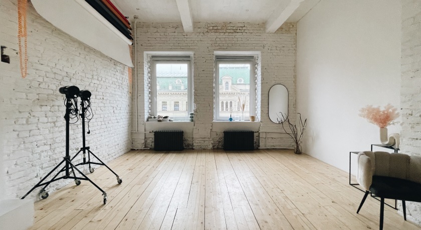 Аренда фотостудии SKYPOINT STUDIO К12 Зал LITTLE LOFT 30 в Санкт-Петербурге | Фото 