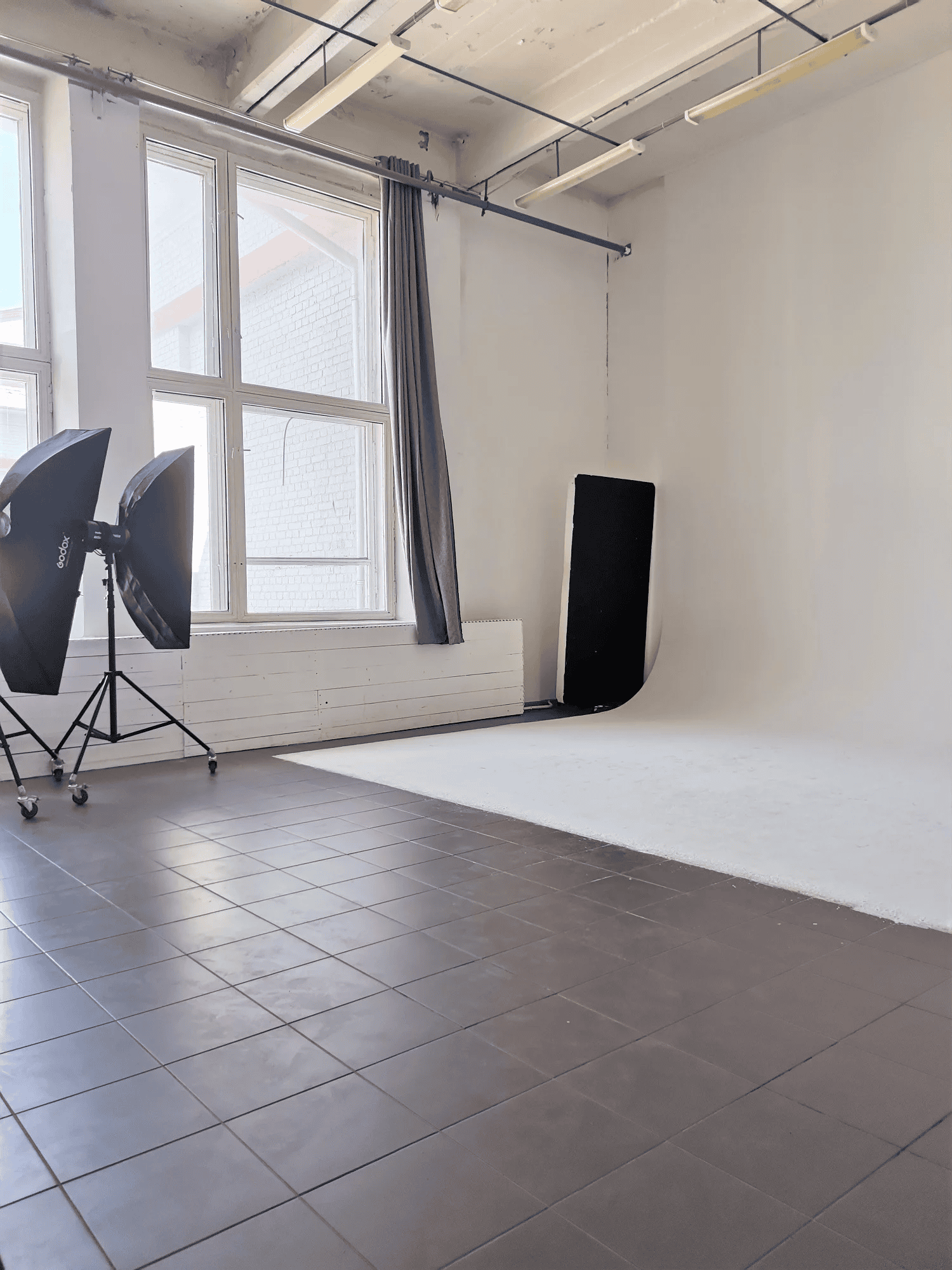 Аренда фотостудии MOOD Studio Зал Зал "50" в Москве | Фото 