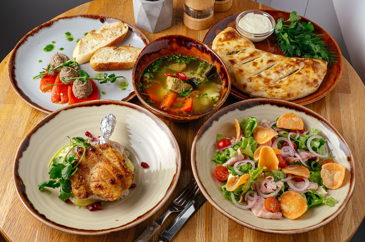 КАФЕ "BBQ CAFE ЛЯ ФАНТАНА"