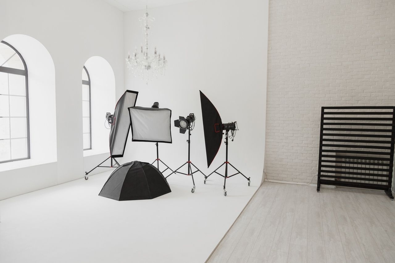 Аренда фотостудии ЧЕРНО БЕЛОЕ Зал Black&White в Красноярске | Фото 