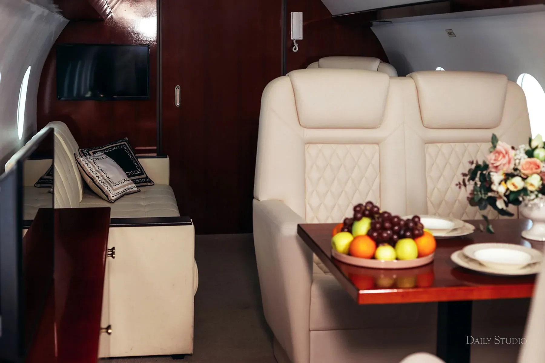 fly_int_1_jpg_2c859a341f.webp