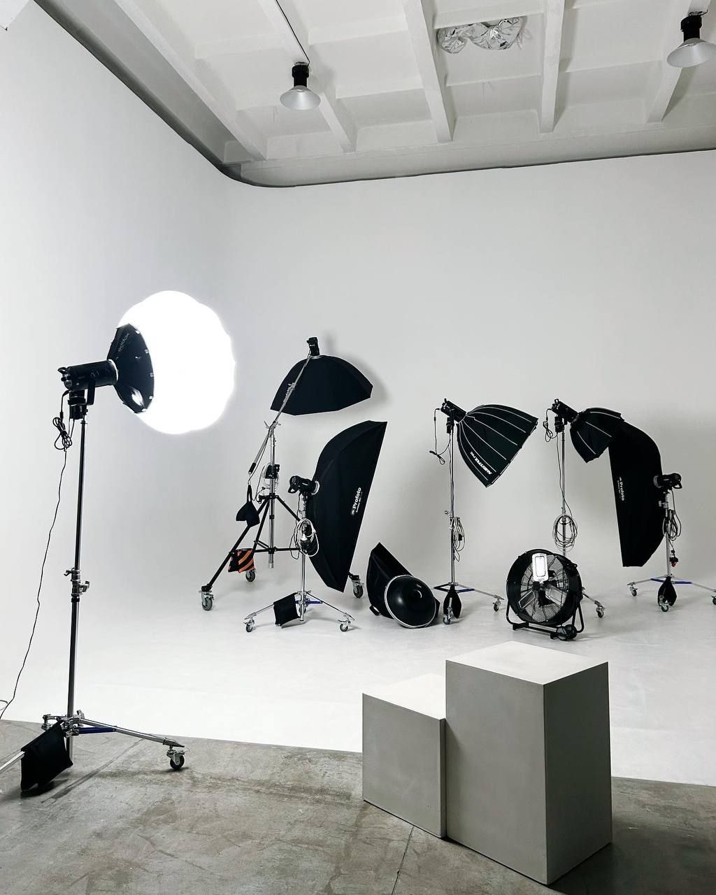 Аренда фотостудии Art Hall Зал Event hall Во Владивостоке | Фото 