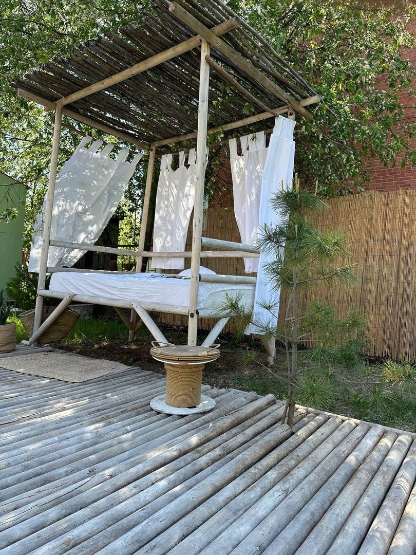 Аренда фотостудии FotoFlash Зал Уличный сад В Тюмени | Фото 
